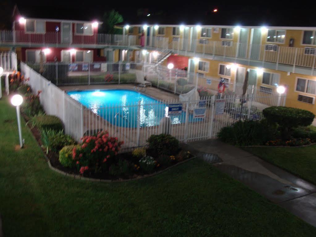 Oasis Inn Sacramento- Elk Grove מראה חיצוני תמונה